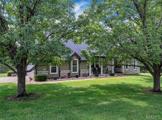 7033 Meadow View Dr, Dittmer, MO 63023