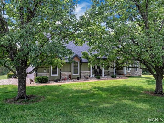 7033 Meadow View Dr, Dittmer, MO 63023