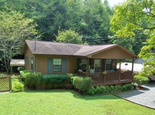 176 E Spring St, Ellijay, GA 30540