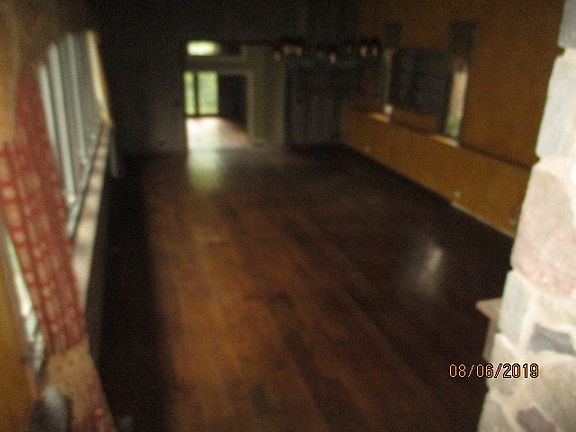3rd image of 3517 Woodland Ln
