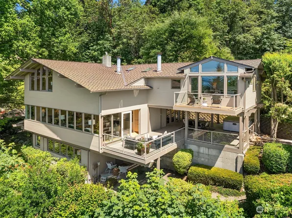 3434 Perkins Lane W, Seattle, WA 98199
