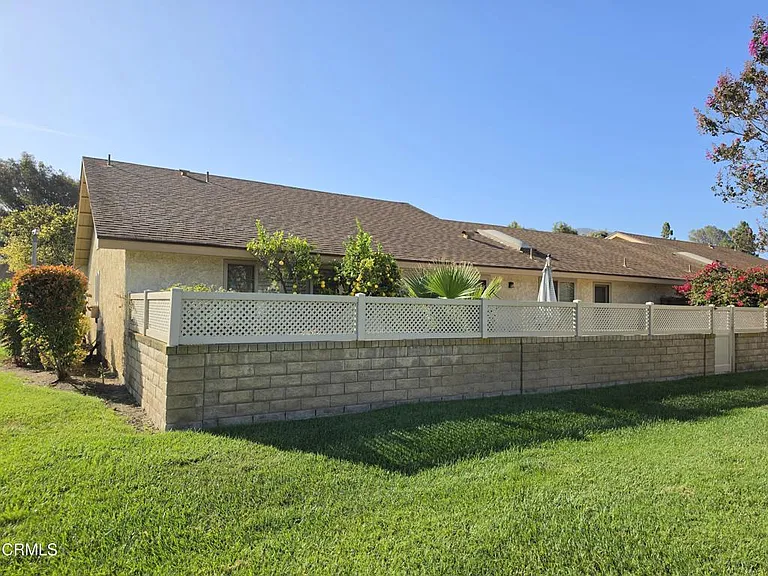 16102 Village 16 — Photo 13