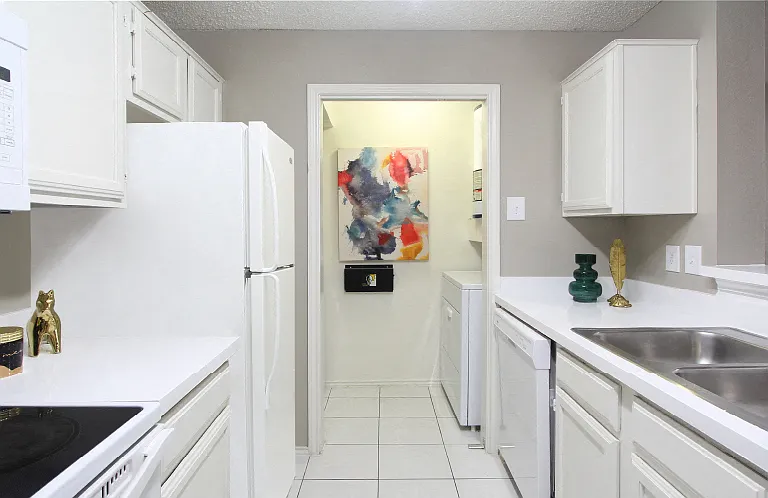 Preston Village Apartments — Photo 13