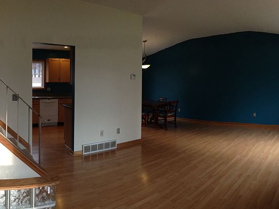 5th image of 8555 Greenbrier Dr
