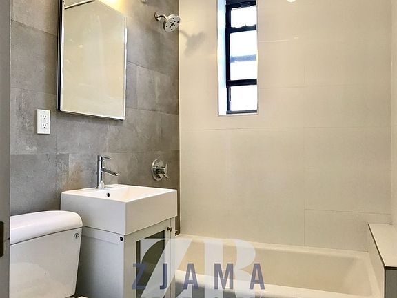5th image of 1030 Carroll St #1