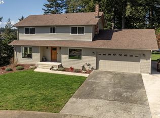 2402 Stephanie Ln, North Bend, OR 97459