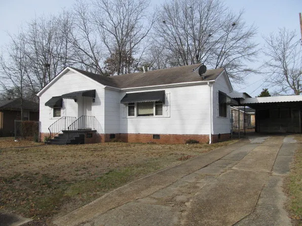1300 Auburn St, Opelika, AL 36801