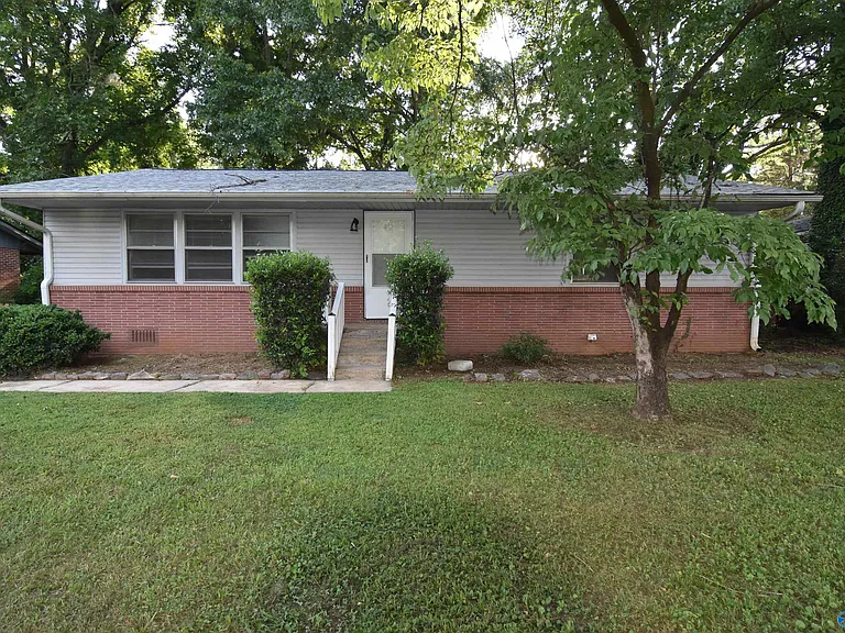 411 Ewing Dr — Photo 1