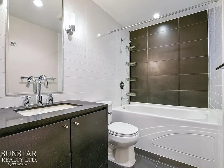 988 Richards St #706 — Photo 10