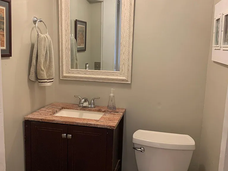 Downstairs 1/2 bath