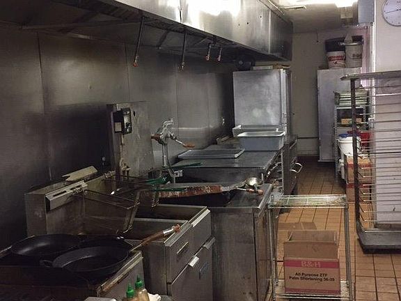 3rd image of 601 E Olive Ave