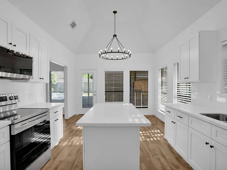 12411 Exbury Ct — Photo 16