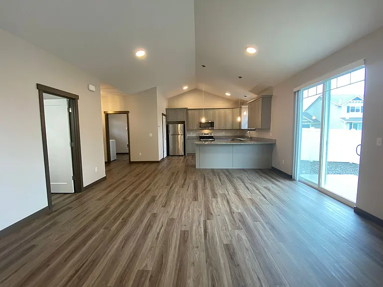108 W Greenfield Ave — Photo 7