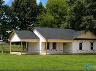 806 Nelson Rd, Albertville, AL 35950
