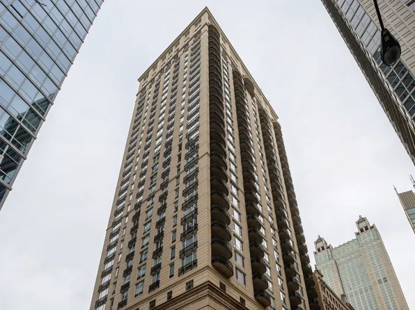 10 E Delaware Pl APT 14A, Chicago, IL 60611