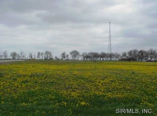 16772 Old State Rd, Carlyle, IL 62231