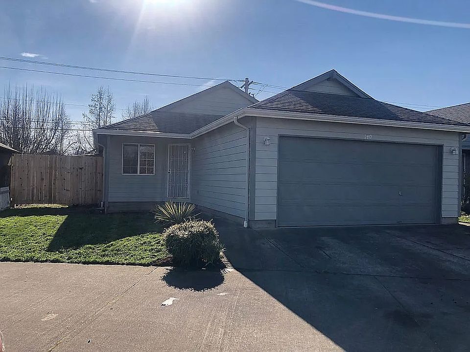 1st image of 140 Lyon Pl SE