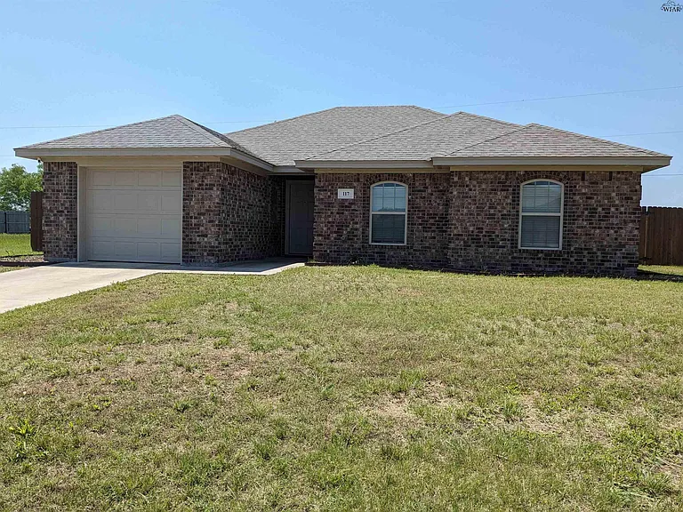 117 E Valley Dr — Photo 25