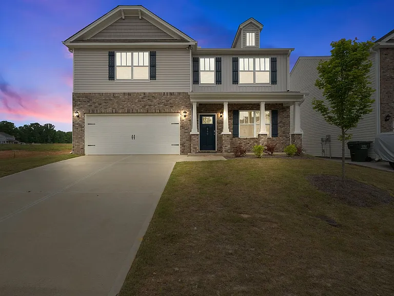 340 Fenwick Dr — Photo 1