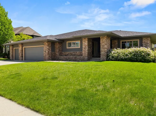 4303 161st St, Urbandale, IA 50323