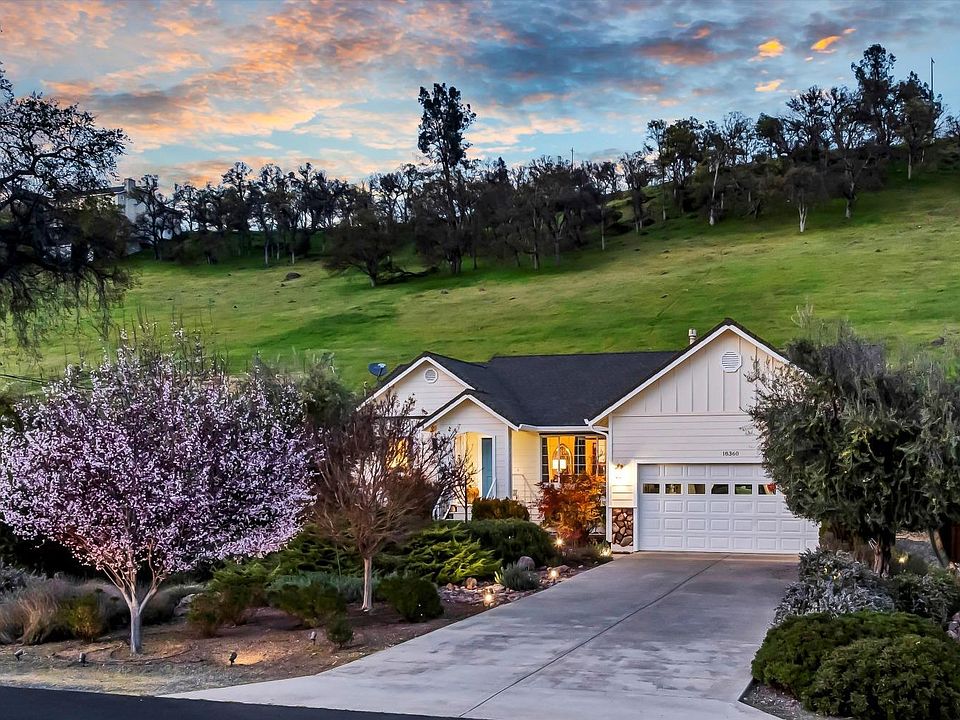 1st image of 18360 Hidden Valley Road