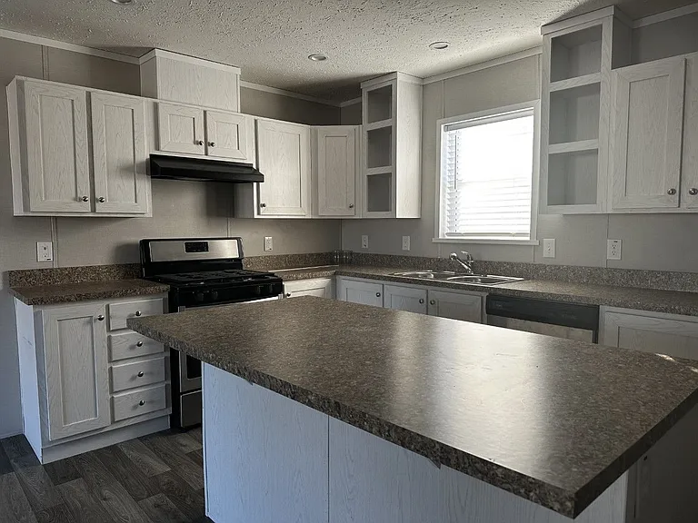 North Glen Village — Photo 6