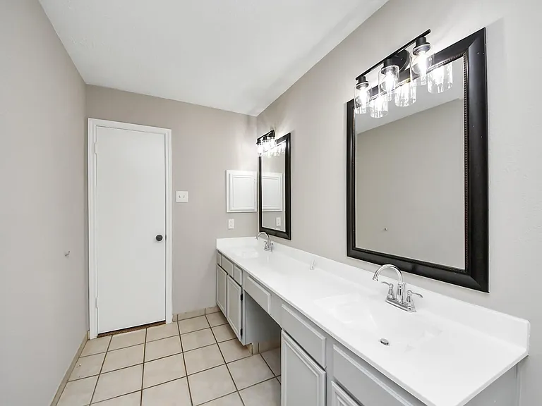 4915 Pecan Grove Dr — Photo 23