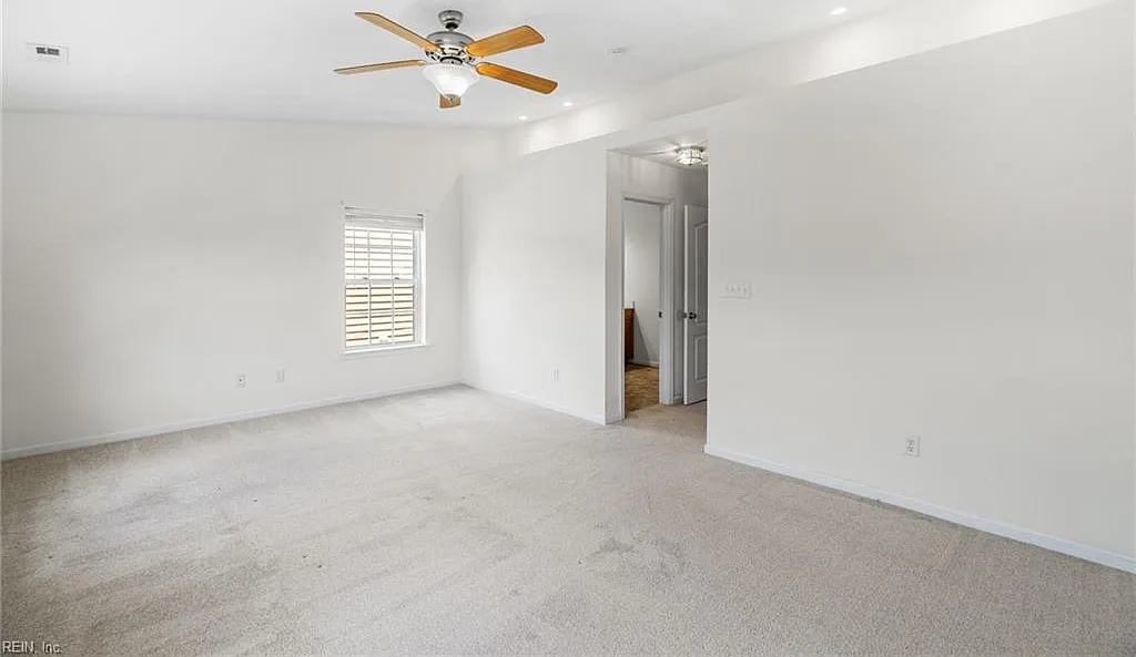 3 bed, 1701 sqft, $2,750 — Photo 2