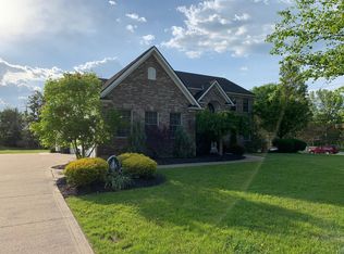 17590 Parkside Dr, North Royalton, OH 44133