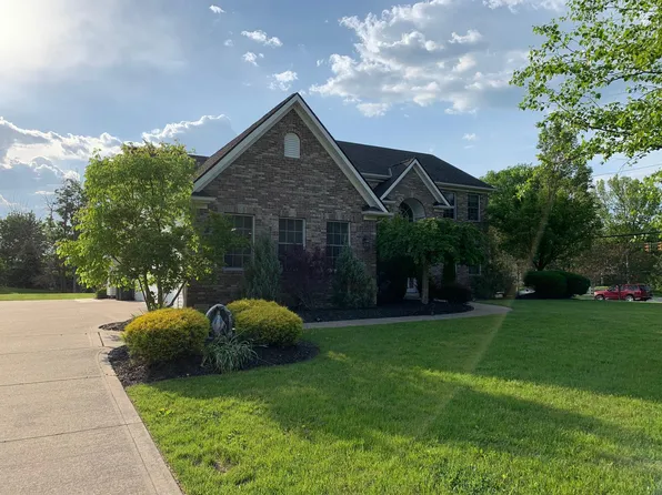 17590 Parkside Dr, North Royalton, OH 44133