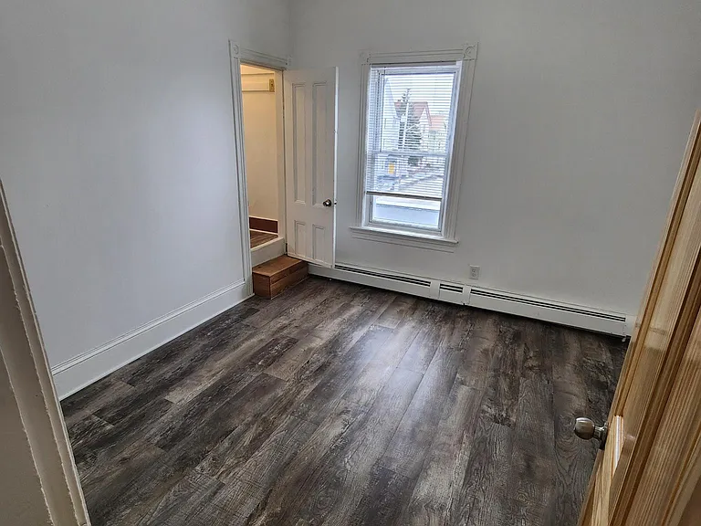 37 Watson St #2 — Photo 9