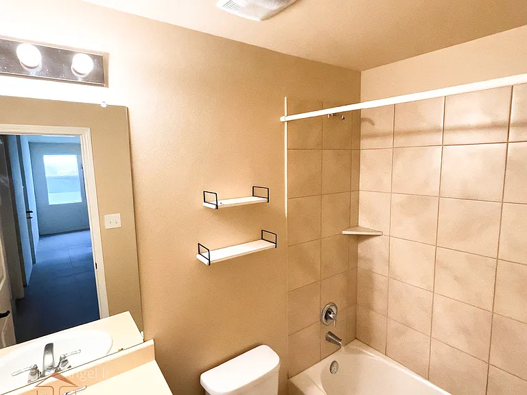 6915 Quantum Loop — Photo 14