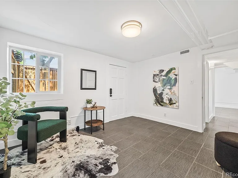 2290 Jasmine St — Photo 26