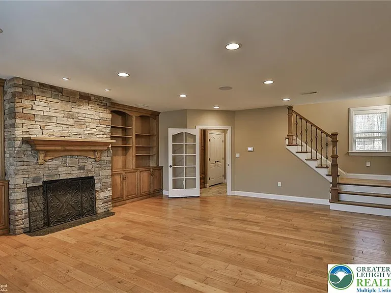 284 Walker Rd — Photo 66