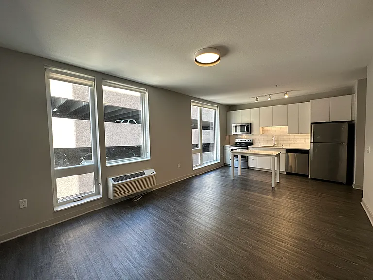 Luna Apartments — Photo 72