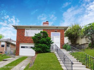 719 Hylan Blvd, Staten Island, NY 10305