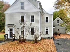 39 High St, Kennebunk, ME