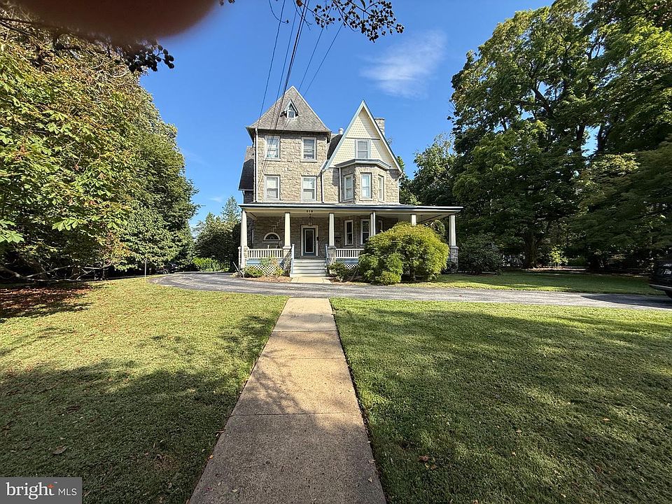 1st image of 519 Walnut Ln #1