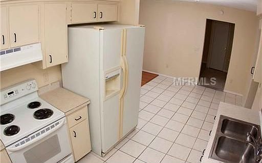 4th image of 3825 Holly Ct