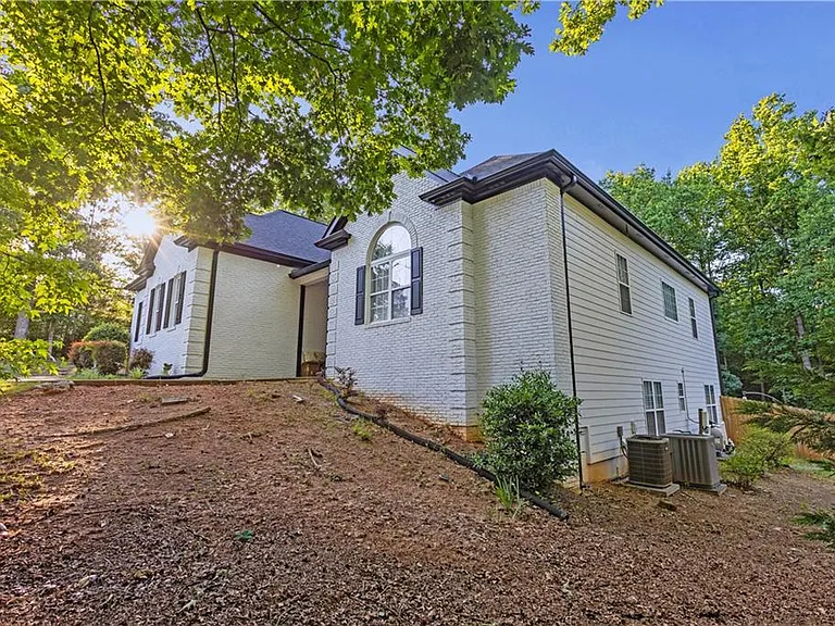 151 Dumar Ln — Photo 3