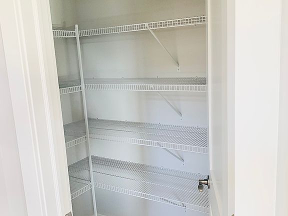 5th image of 106 Edge Towne Ln