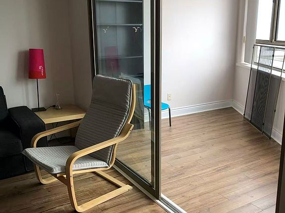 5th image of 260 Queens Quay W #2805