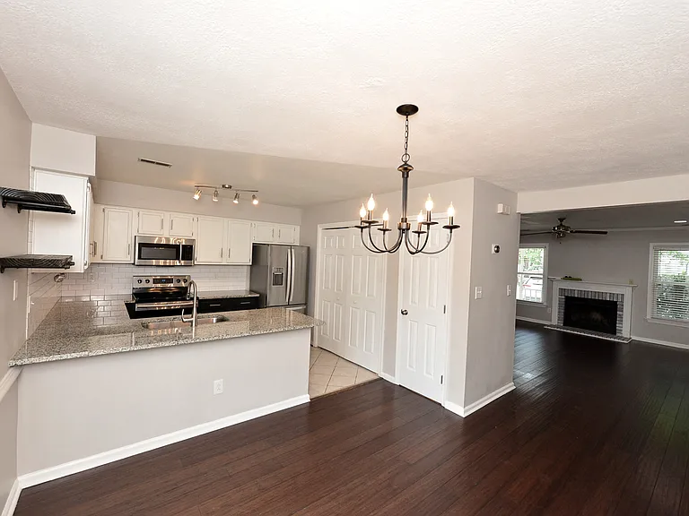 534 Pine Tops Ct — Photo 9