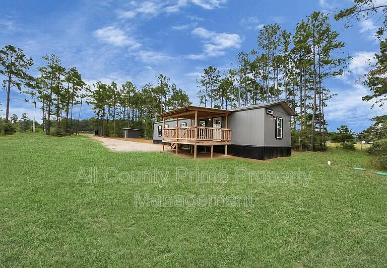 1556 Brown Rd — Photo 4