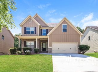 413 Strawberry Walk, Loganville, GA