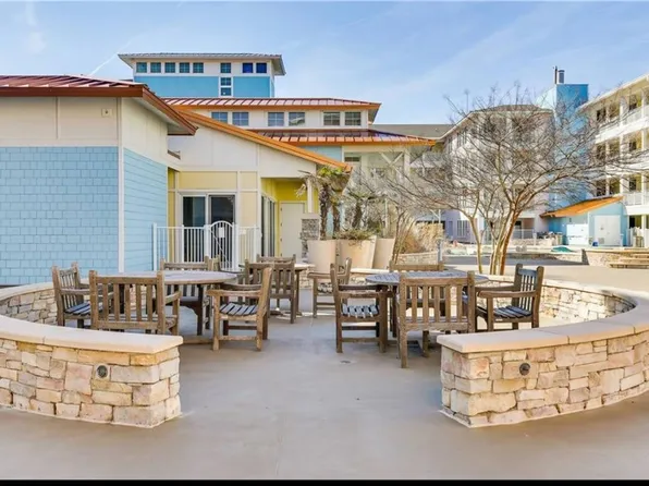 3700 Sandpiper Rd APT 225A, Virginia Beach, VA 23456