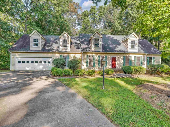 106 Lakewinds Ct, Inman, SC 29349