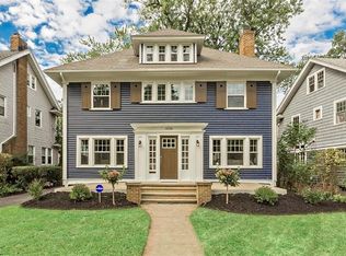 3126 Woodbury Rd, Shaker Heights, OH 44120