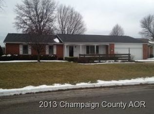 901 Surrey Rd, Monticello, IL 61856