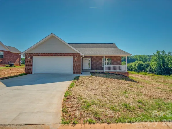 165 Central Park Cir, Spindale, NC 28160